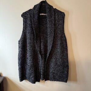 Women's Sleeveless Gray Knit Top
